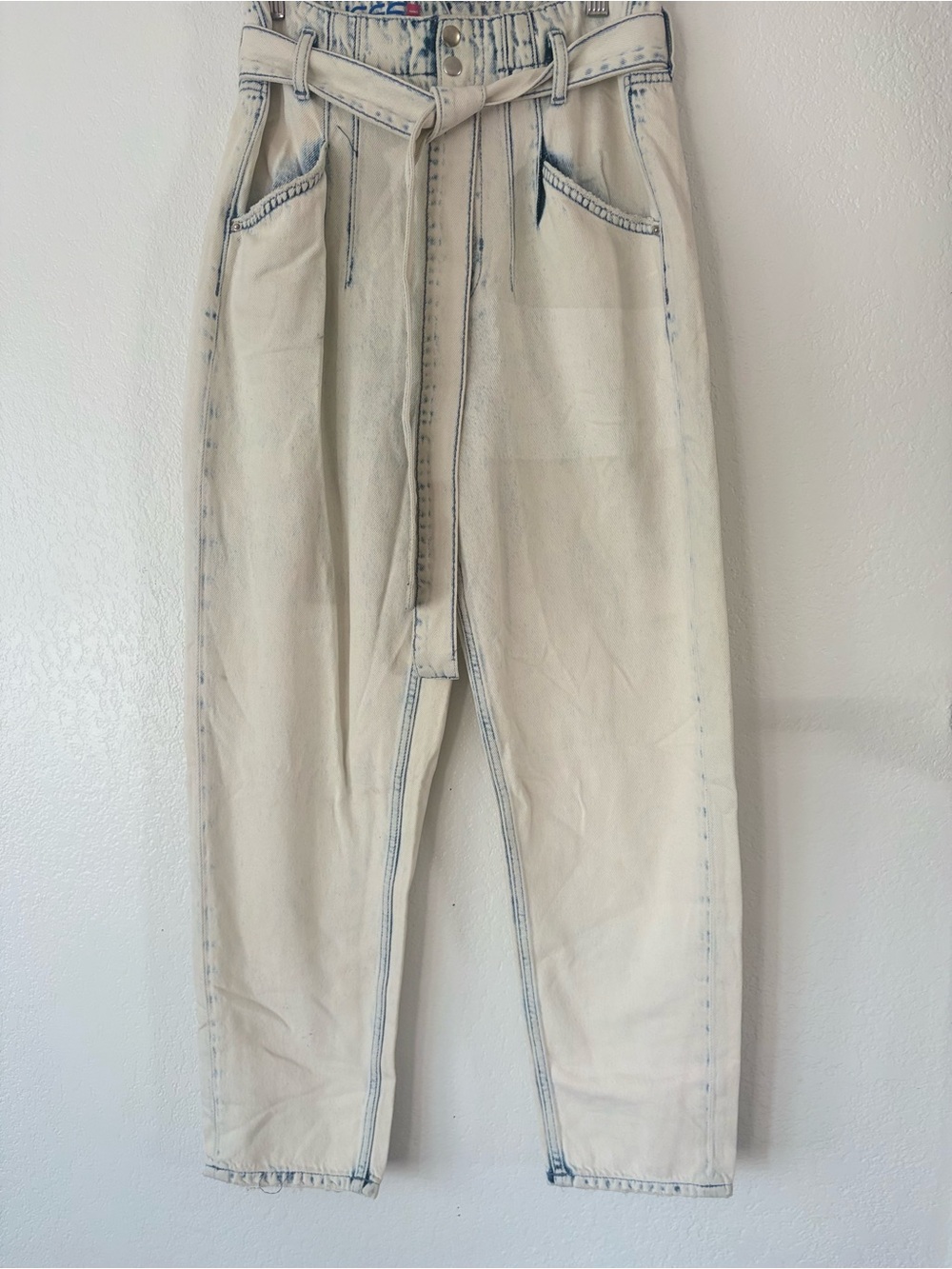 GUESS Girls Club Jeans 28 High Rise Acid Wash Belted Mom Jeans Y2K